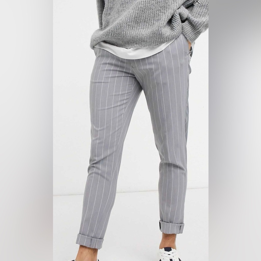 ASOS DESIGN Like new! skinny smart pants in gray stripe.